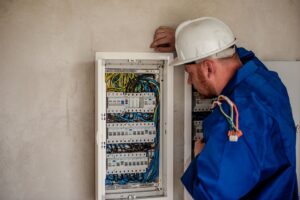 electrician-g677956bba_1920